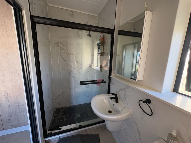 To Let 2 Bedroom Property for Rent in Richwood Western Cape